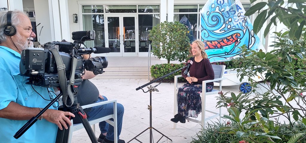 #BTS #BehindtheScenes w/ <a href="/graceartsfl/">Grace Arts FL</a> &amp; <a href="/decodrive/">Deco Drive</a> for #StreetArtRegatta featuring amazing #artwork on #sails &amp; #FortLauderdale waterways #LauderdaleYachtClub ⛵️

Looking forward to the #DecoDrive segment, &amp; the #event #Saturday #April 7th 🌊 You may register through <a href="/eventbrite/">Eventbrite</a>