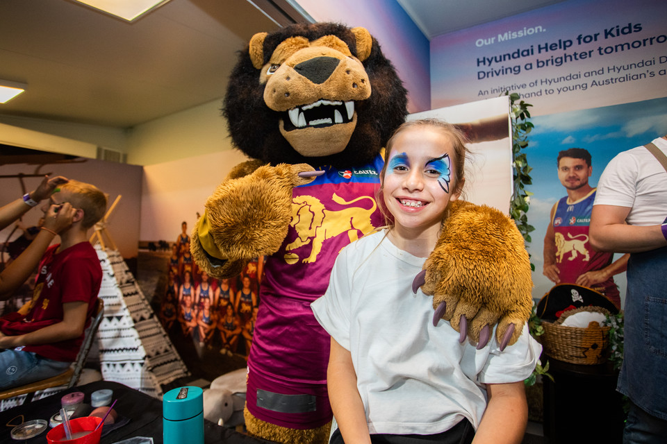 HMCAHelpForKids's tweet photo. 𝗶𝗩𝗶𝗲𝘄 𝟮𝟬𝟮𝟯 – 𝗥𝗼𝘂𝗻𝗱 𝟮

We hosted special guests from Mater Foundation with face painting, fist pumps and high fives for our opening match of 2023 in iView last Friday night.

Check out all the event photos at: https://t.co/Iuc1Ax0bRu 
#Help4Kids https://t.co/UZ6Syja9lO