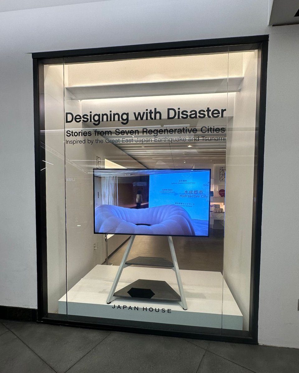 JHLosAngeles's tweet photo. Have you visited #DesigningWithDisaster yet? Time is running out! Learn how these seven cities were conceptualized to deal with unique #naturaldisasters.
The #exhibition will be open until 4/2. View all the well videos here: https://t.co/MHz57dfgBP
#JHLA #ThingsToDoinLA https://t.co/LXINu9JVCw