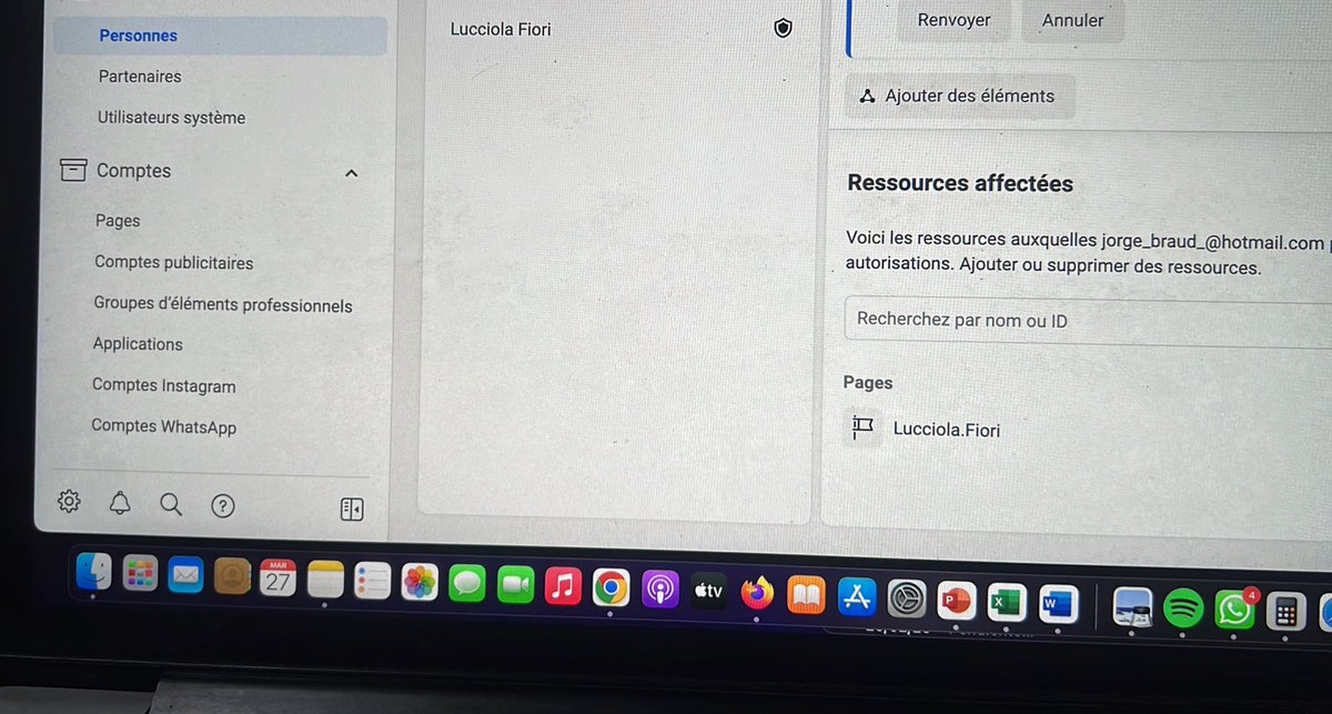 Aquí casual configurando un #BusinessManager en francés 😅
#FacebookADS