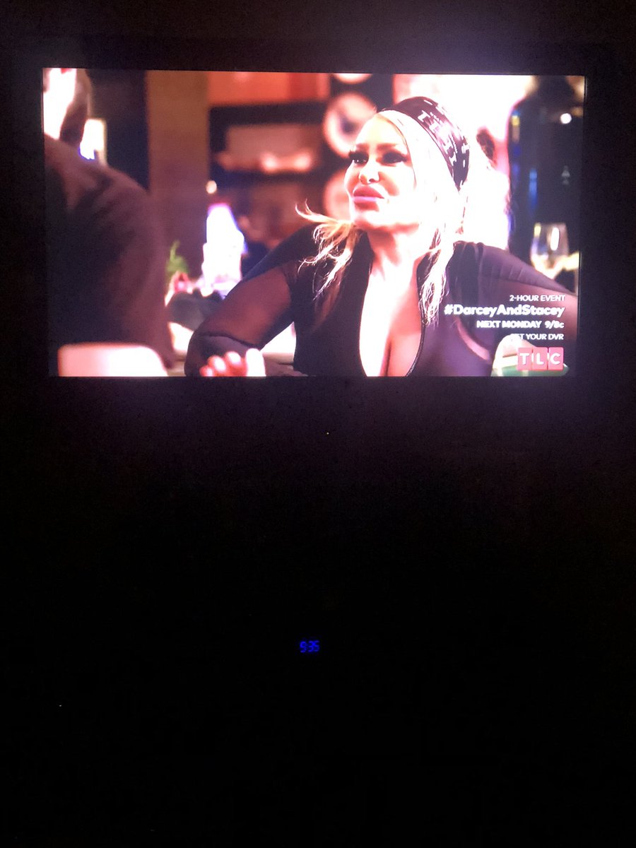 soldotna231's tweet photo. This is the mind this poor bastard is trying stimulate #poorguy #runzachrun #dontlookback #darceyandstacey https://t.co/whlqwjOiBp