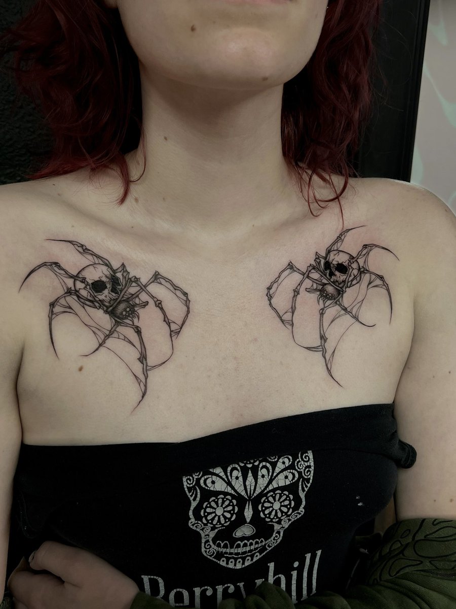 Jvchynt's tweet photo. tattoos i’ve done recently🖤🕸️ https://t.co/H657aVDreA