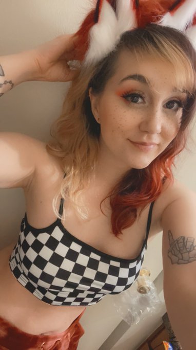 I found my fox ears ✨ lol https://t.co/UE1xMcPN8x