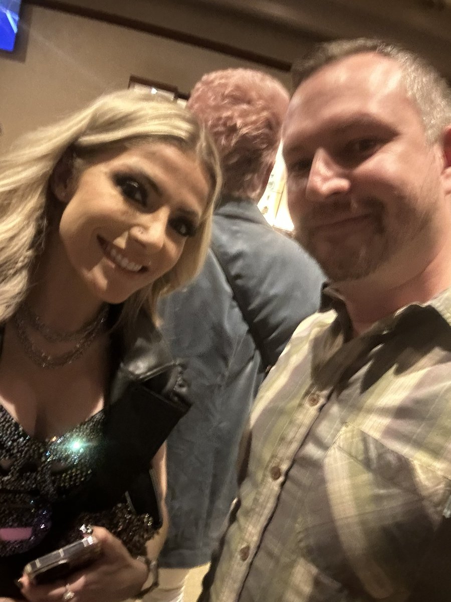 Got to briefly meet the lovely little miss bliss @AlexaBliss_WWE at the #iHeartRadioMusicAwards tonight. Thank you for allowing me to take a photo with you. #MySoCalLife