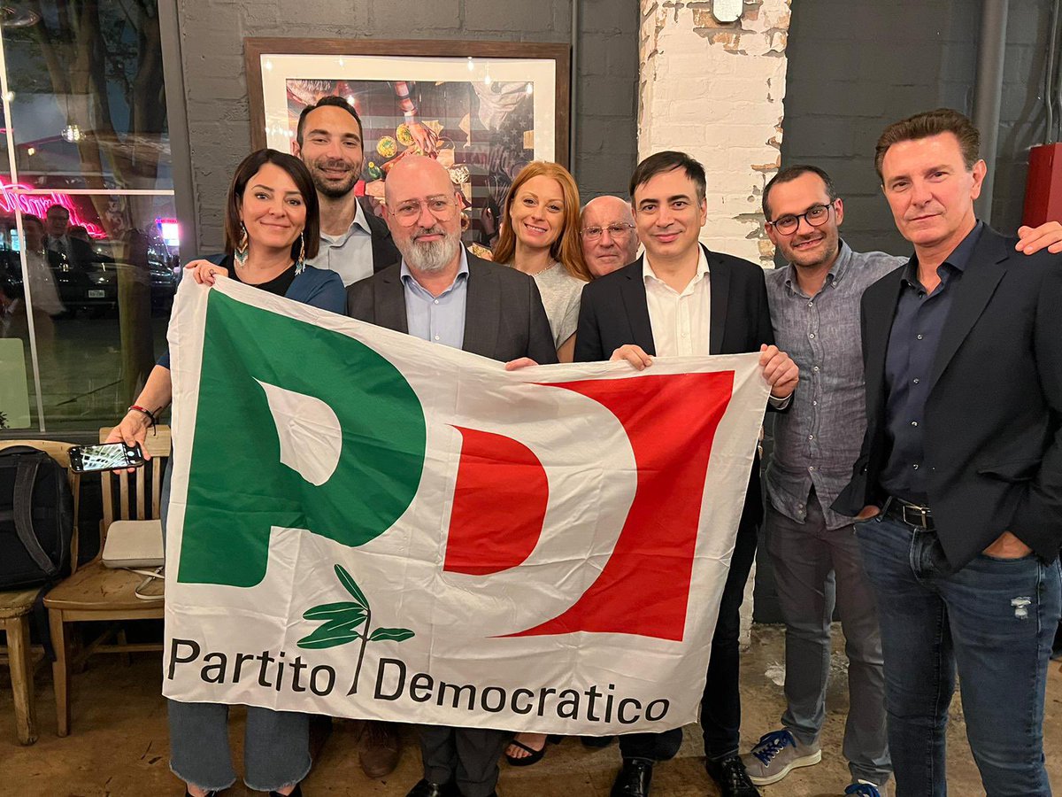 sbonaccini's tweet photo. Saputo della missione della @RegioneER ad Houston amiche e amici del circolo locale del Pd sono venuti a salutarmi https://t.co/OU8lh99Qnu