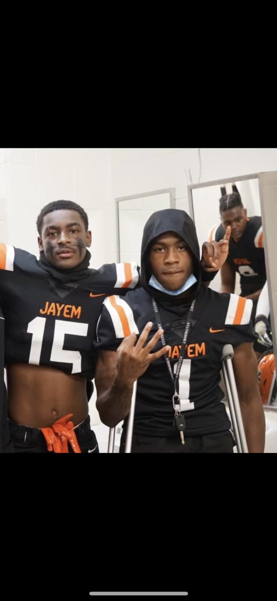 allen_gianni's tweet photo. My baby brother😭💔words can’t explain how crushed I am right now man we made plans to bring errybody together we made plans to turn da city up ina positive way you’ll forever be in my heart lul bro ima forever rep yo name and strive to accomplish da things we talked about FRIDAY https://t.co/vQbiQrBZnR