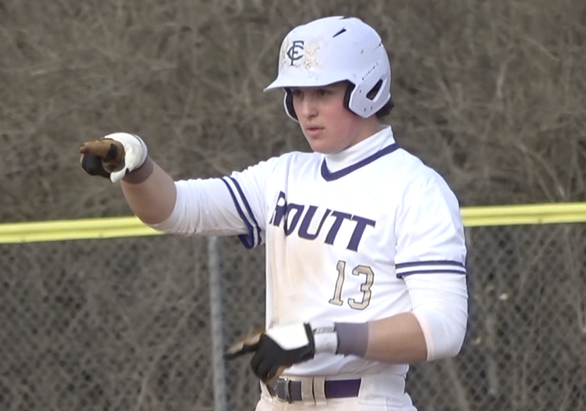 Channel1450com's tweet photo. Oswald’s Big Day At The Plate Helps Routt Beat New Berlin https://t.co/EL7nkHCbPZ https://t.co/8qN72oLeQ7