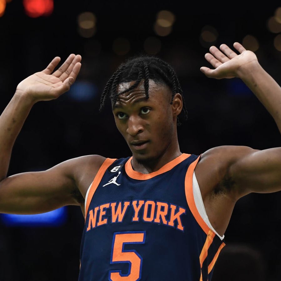 TheHoopCentral's tweet image. Immanuel Quickley tonight:

40 Points
9 Assists
2 Rebounds
1 Steal
1 Block
82% FG
71% 3P