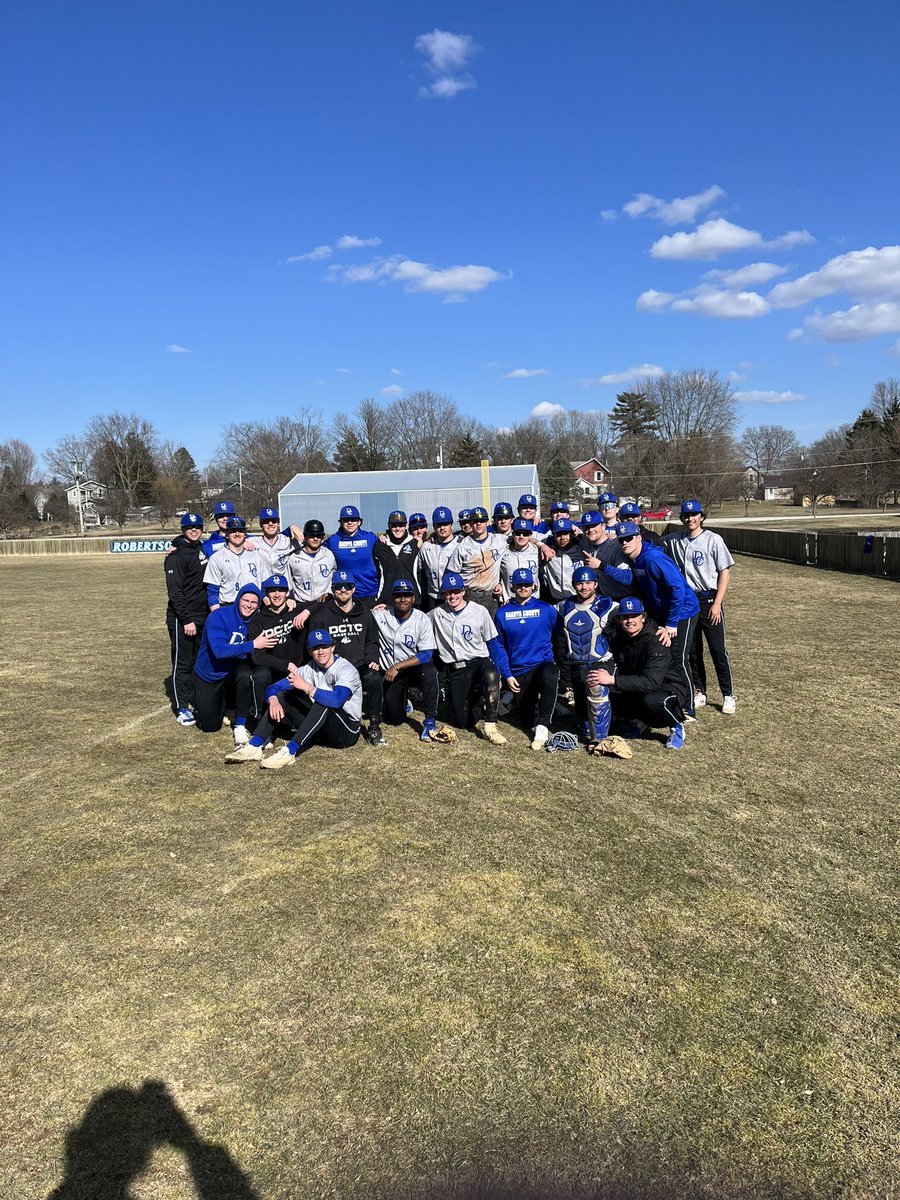 BlaineBarthel's tweet photo. #2 and #3 today! Iowa treated us well. 8-5 and 2-0 W’s against Century CC. Thank you @UIUBaseball for hosting. ⚔️🦚 https://t.co/zSZ28nPs5G