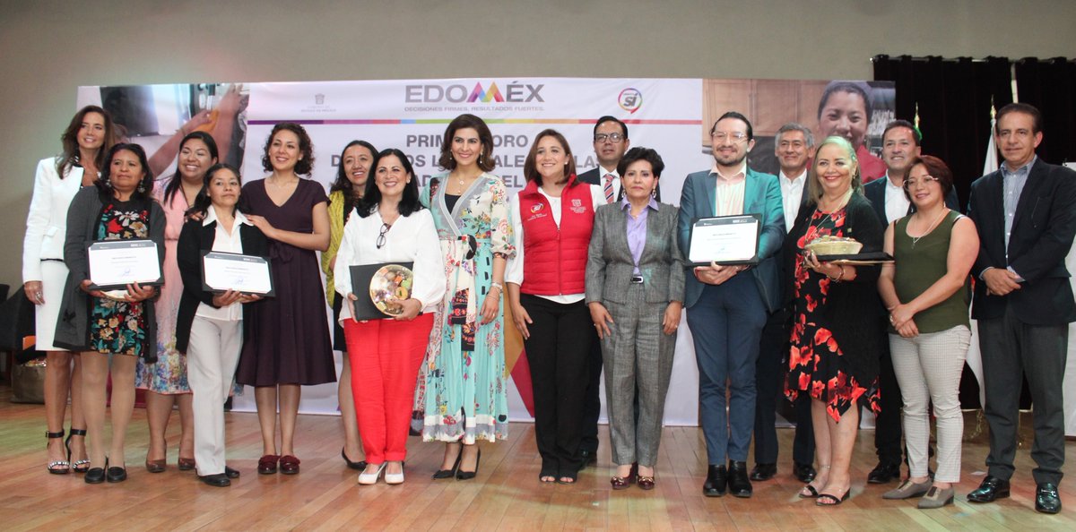 MaribelGongoraE's tweet photo. En el marco del #DíaInternacionaldelasTrabajadorasdelHogar, la Sría. @TrabajoEdomex realizó el "Primer Foro: Derechos Laborales de las Trabajadoras del Hogar"; en el cual se expusieron temas en materia de justicia laboral, seguridad social, DDHH y capacitación para el trabajo. https://t.co/YNGMYdKHq2