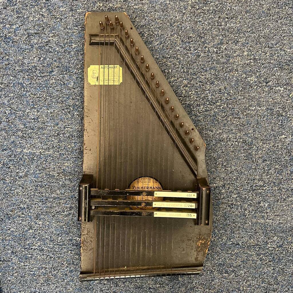 Old autoharp!  Patent 1895.  #autoharp instagr.am/p/CqUFk_DLXw7/