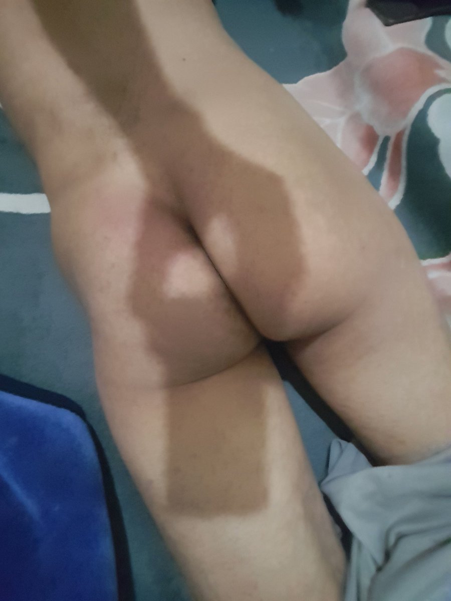 محمد الريمي بصنعاء وعمري خمسه و ثلاثين سنه طويل أبيض نفسي صديق بصنعاء عنده مكان وسري وكتوم وبن ناس أحب الفحسسه وأمص زبه وياليت كبير في السن وعاقل ويخاف عليا وعليه 
وهذا رقمي تلجرام 774221729
