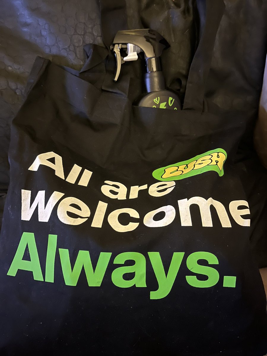 nicholushie's tweet image. I have a special unbagging planned on my YouTube and this isn’t the Mario collection.  Any ideas?  #lush #lushunbagging #unbagging