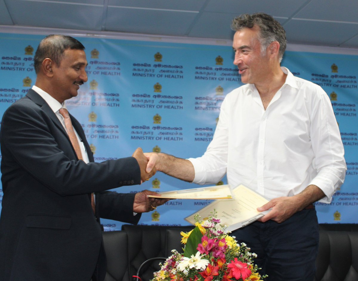 AusHCSriLanka's tweet photo. 🇦🇺 and 🇱🇰 are working to improve eye health in Sri Lanka. With an MoU now signed, the Ministry of Health and @sightforall will train eye health workers and upgrade equipment across Sri Lanka’s regional eye health units. A step toward better prevention and treatment. 
#KLIE https://t.co/BFTvNf6Bjv