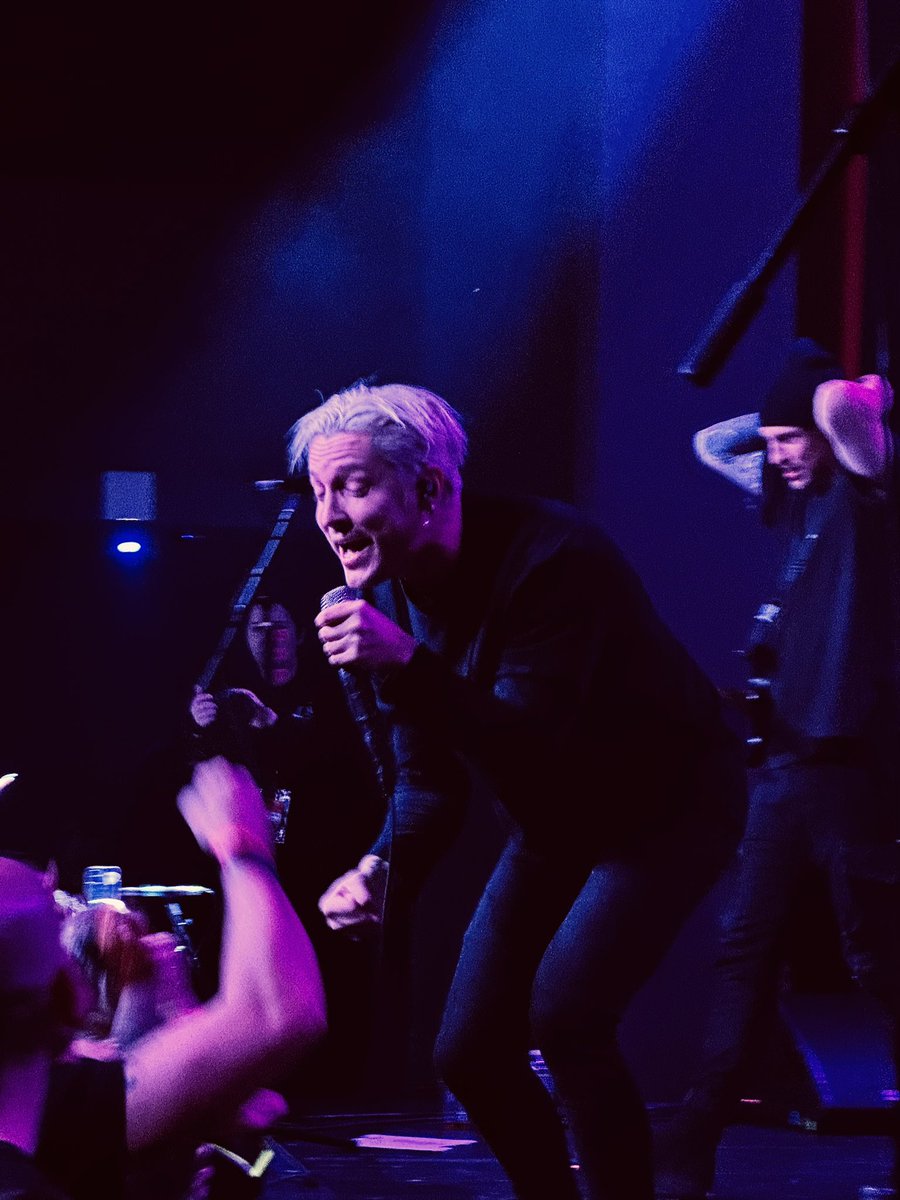 The only picture that I managed to take of <a href="/tellesmith/">T E L L E</a> last night and it’s pretty dope. <a href="/TheWordAlive/">THE WORD ALIVE</a>