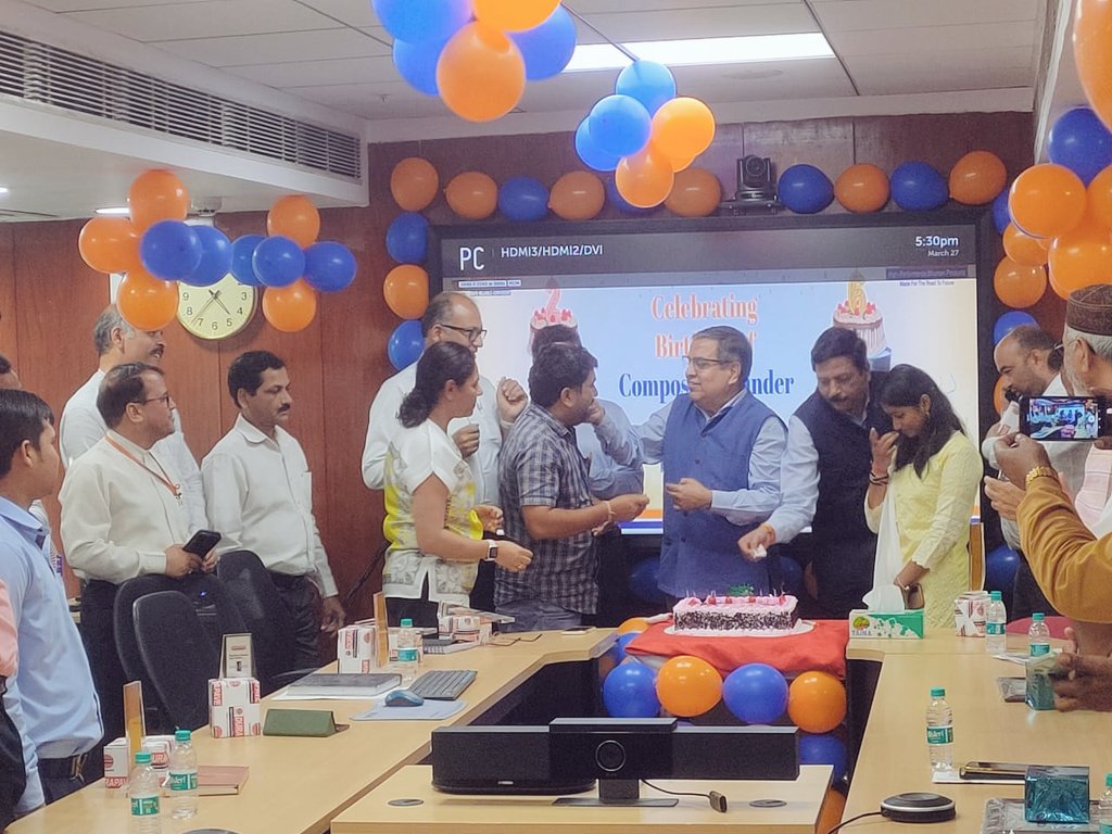 IndaneDO's tweet photo. Lucknow @IndaneDO celebrates the 2nd birthday of our new Indane smart #CompositeCylinder with our esteemed customers and channel partners. @thakurkm007 @IOCL_UP @SanjivKakkar3 @MdKalim94771380
#CompositeBday @IndianOilcl https://t.co/WK0nKEhOOG