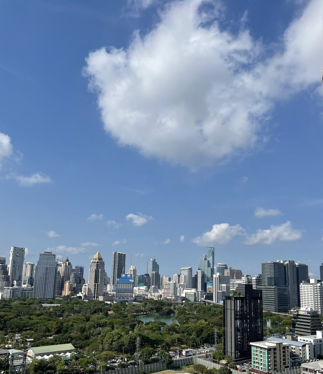 iampuk3's tweet photo. ไม่ได้เห็นเมฆ เห็นวิวฝุ่นน้อยมานานมากแล้ว https://t.co/4Q6Jqurvh0
