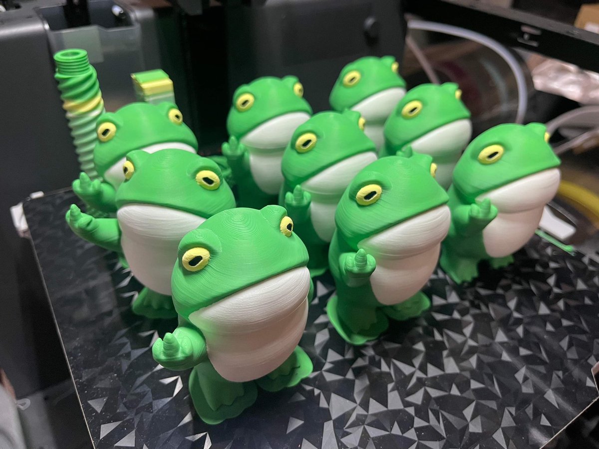 IK3Digital's tweet photo. Who wouldn't like an army of frogs giving the middle finger? 🤣🤣🤣 3D Modeled by myself, photos and print by Roberto. Files available on my Patreon or @Cults3D
#3printing #bambulab #bambulabx1carbon #manufacturing #frogs #cuteanimals #colorprint #3dprinted #stl #3dmodel https://t.co/Kcp7LYvrGX