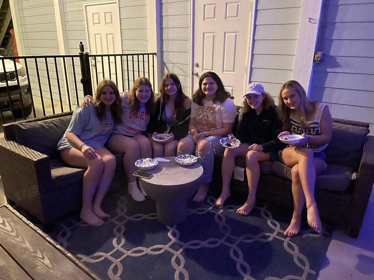 BBHHSGirlsLax's tweet photo. Awesome Day 2! Morning practice, fun the rest of the day. Ready for our first game down here tomorrow.
#SpringTrip2023 https://t.co/IrBzZBQm3V