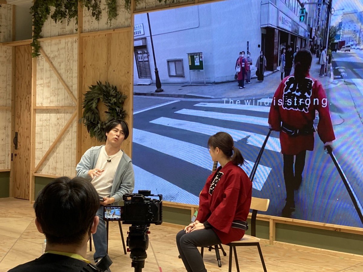 TatsuyaK_M6's tweet photo. J:COMあなうた第26回のゲストは『笑顔の架け橋 人力車タレント/大利弥里さん』にお話を伺い、人生の曲を作らせて頂きました🎉🎉

浅草で人力車を引きながらタレントとしても活躍中の大利さん🏮

4/2(土)21:00から初回放送です✨✨続く↓↓ https://t.co/OxvQ8Y2nYc