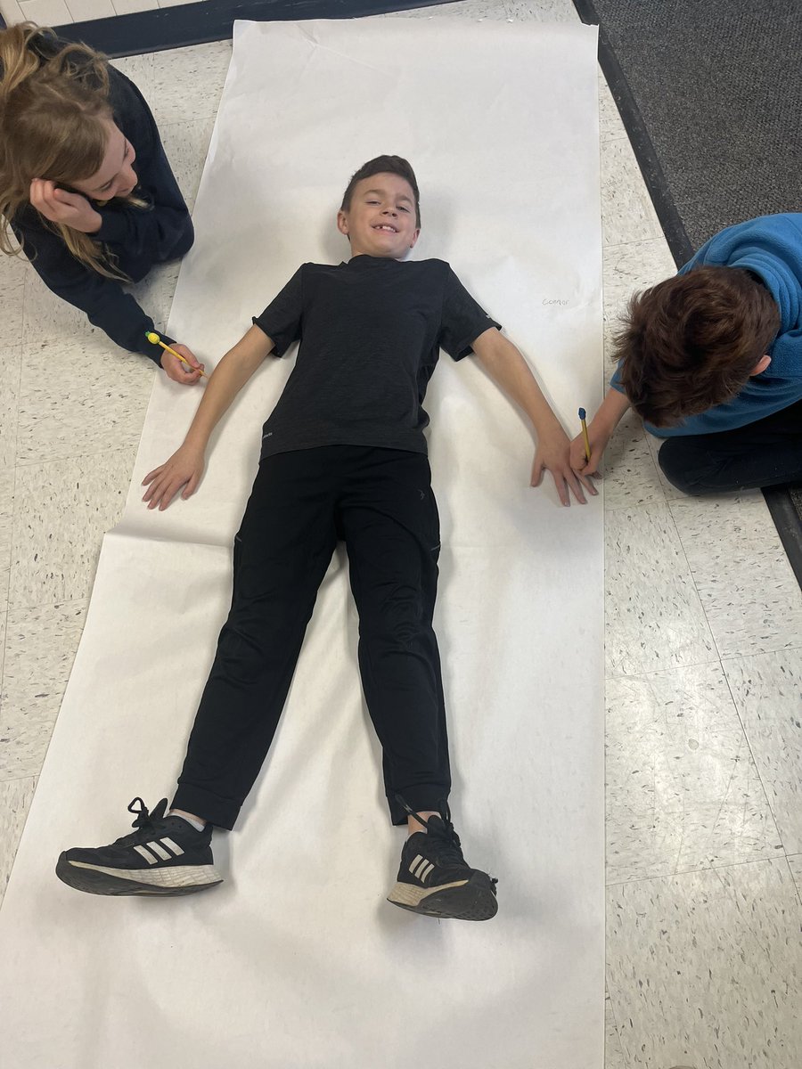 MsLenowicz3rd's tweet image. Tracing and measuring to get ready for the Yeti!