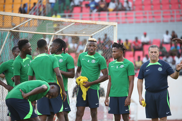 footballliveCH's tweet photo. Jose Peseiro Charges Super Eagles Forward To Be More Clinical - https://t.co/eJjyebWzSo https://t.co/KmcVsvWIkQ