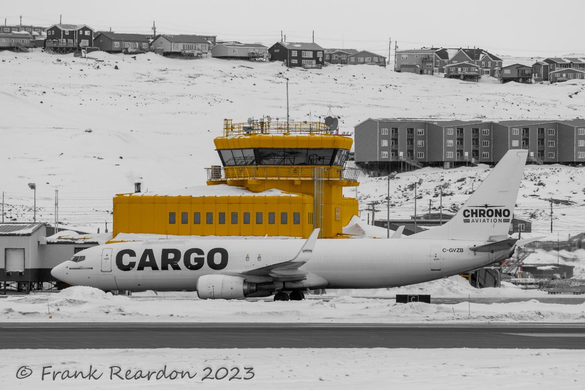 FrankReardon1's tweet photo. Spotted @ChronoAviation Boeing 737-8Q8(SF) #B738 in #Iqaluit #Nunavut #CGVZB on MAR.27.2023 #YFBSpotters #YFB #ArcticAviation #Cargo @navcanada #Yellowsubmarine https://t.co/A1txVmwff3