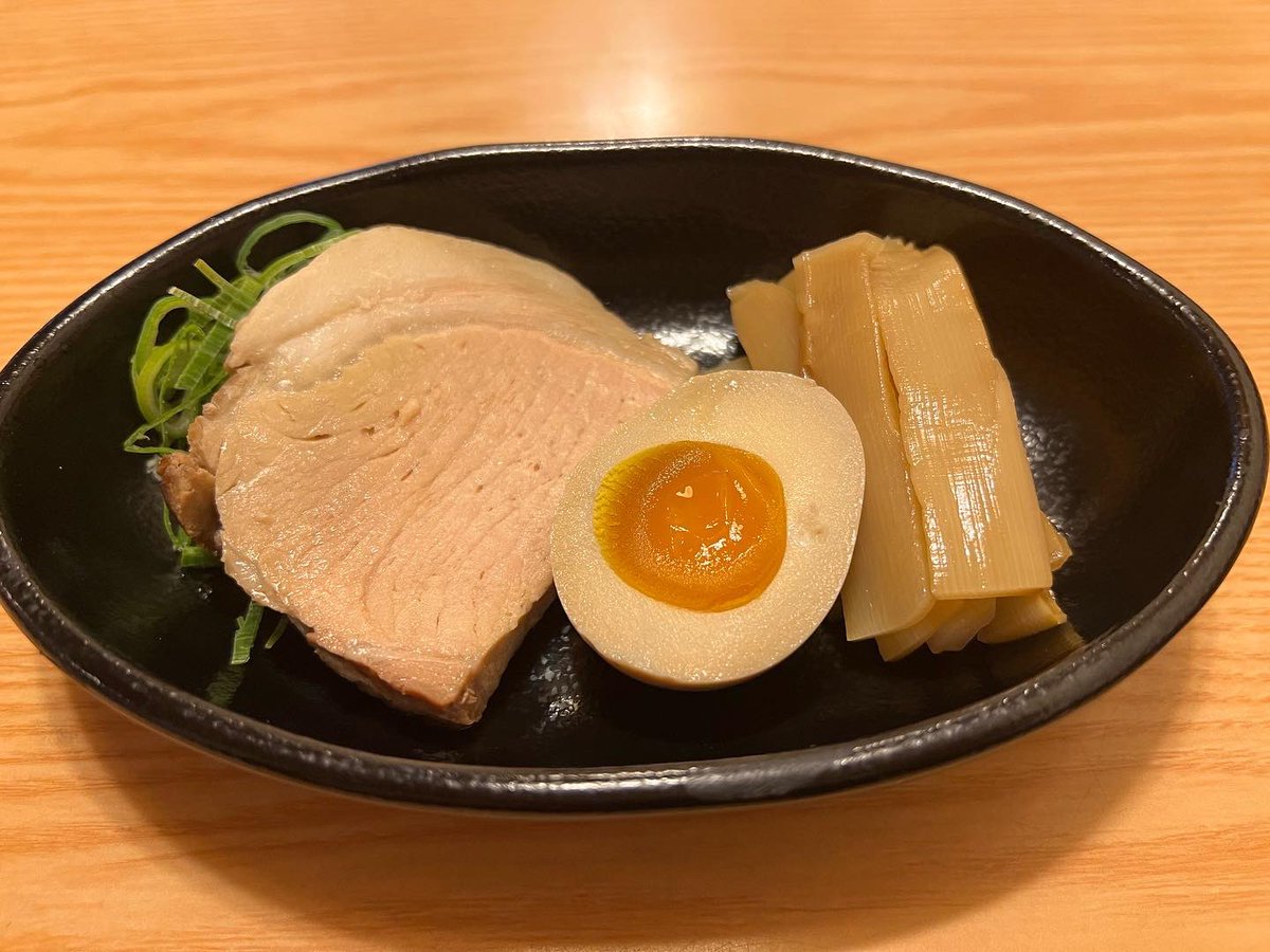 irodorimen's tweet photo. 本日も元気に営業しております♪
高円寺店のスタッフも研修に来ております👹

📍鶴ヶ島市上広谷366-2 https://t.co/datQg6FNly