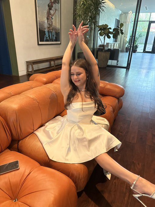 👸🏻 https://t.co/4lvxFtL1Yo<a href="/tag/mvsales"class="tags"><span>#mvsales</span></a>