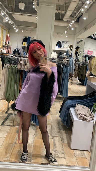 Me puse guapa para ver a @billieeilish  en el #FEP2023  😭❤️✨ https://t.co/poziZn3Z3V<a class="tags" href="/tag/billieeilish">@billieeilish</a><a href="/tag/fep2023"class="tags"><span>#fep2023</span></a>
