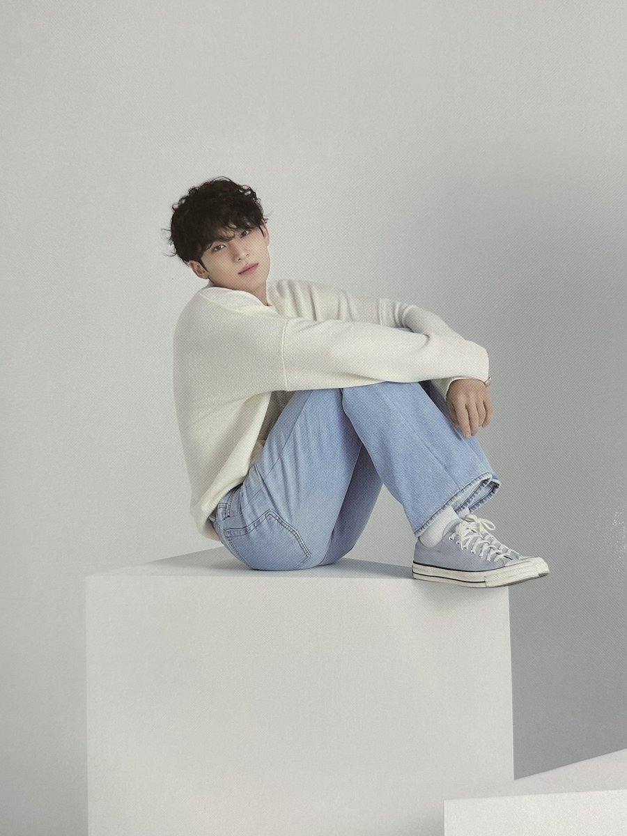 #민규 생일박스 포토북🤍

급한대로 사진으로 찍어올림…….🥲