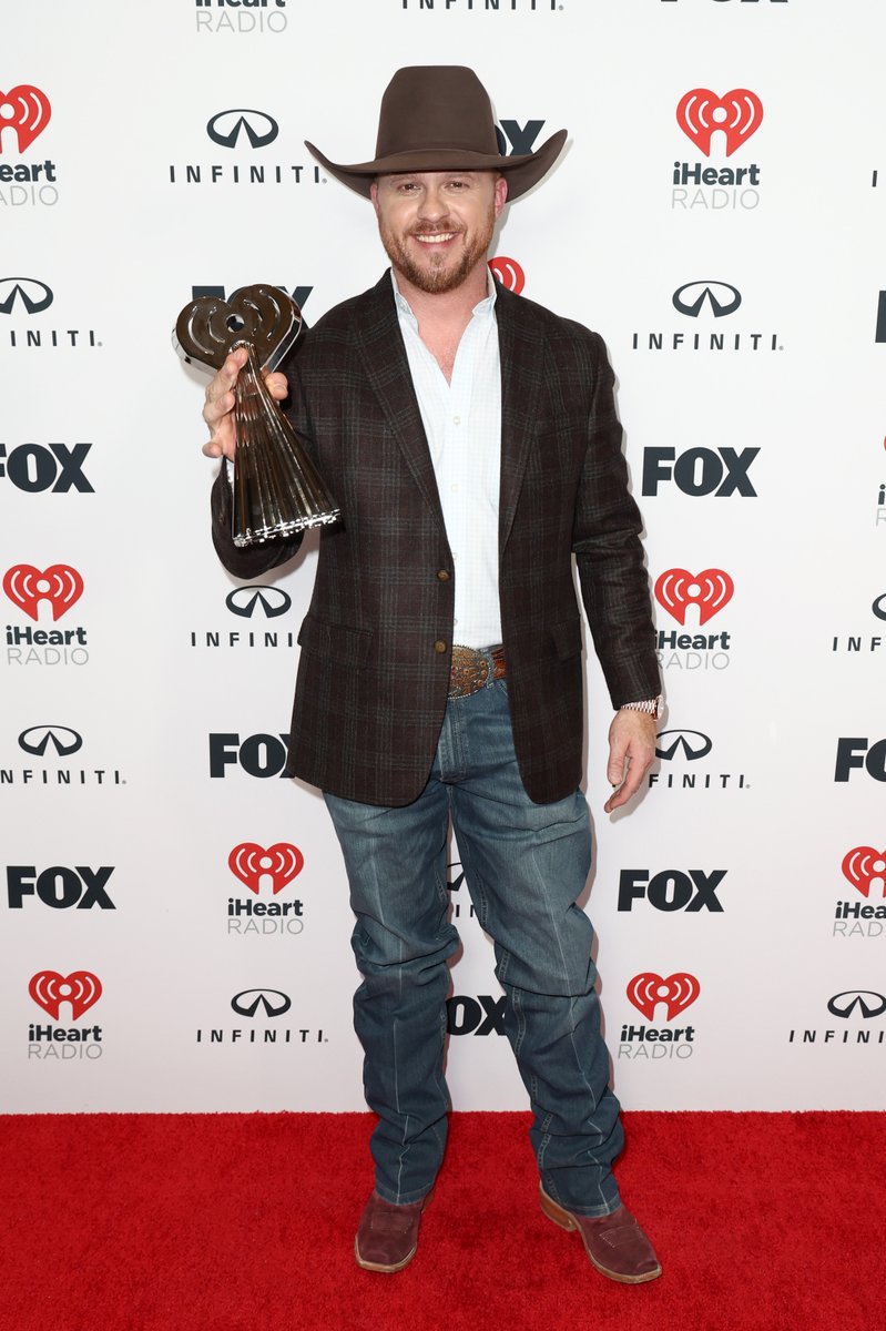 Best New Country Artist, <a href="/codyjohnson/">Cody Johnson</a> 👏🏆 #iHeartAwards2023
