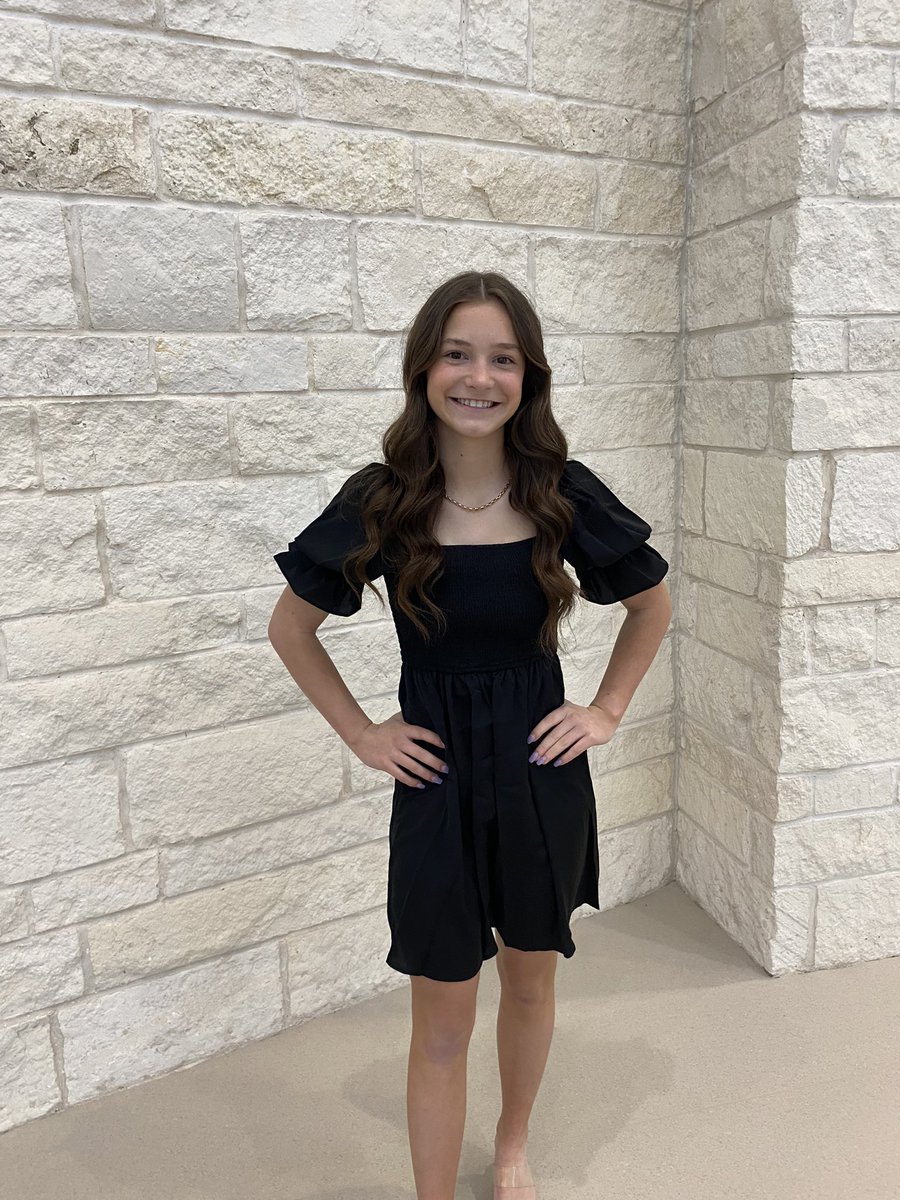 cscrib3's tweet image. National Honor Society 🦊 Proud of you Syd !