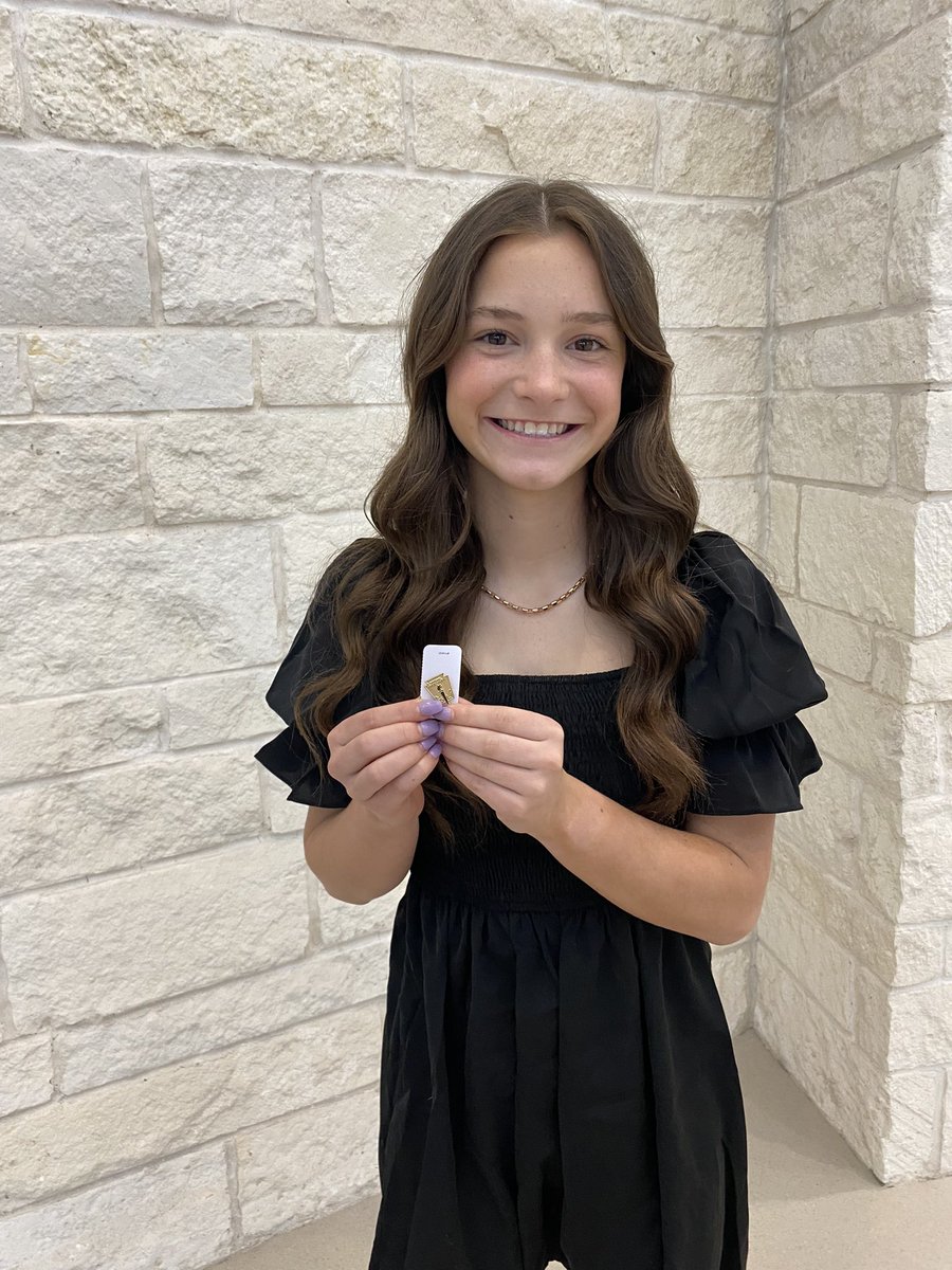 cscrib3's tweet image. National Honor Society 🦊 Proud of you Syd !