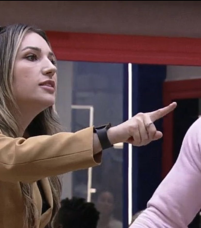O Gabriel tá chamando a Amanda de arregona por medo da Domi, e ele que não chamou a Larissa pq sabia que a Aline tem menos torcida? Ahhhhhhh safadoooooo… #bbb #bbb23 #foragabriel #foragabrielmosca