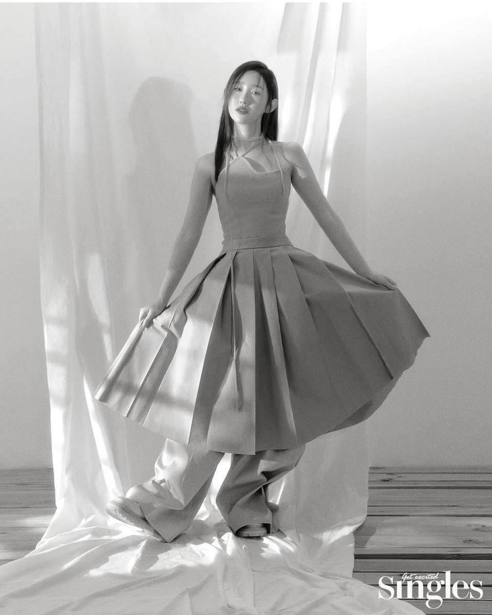 웹 드라마 <#잠만자는곳은아닙니다>의 호텔리어 ‘아이비’ 역을 맡은 배우 #조은서 와 함께한 #싱글즈4월호 화보를 공개합니다. 어떤 장르에도...