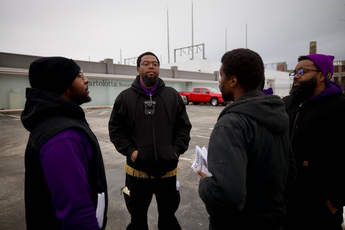 Iuic_wisconsin's tweet photo. The Men Of #IUICMilwaukee Put 
Boots🥾 On The Ground To Give Warnnig 🗣️ Of The Future To Come To Our Peaple At The Future Concert! 

#Dirtysprite #ImDatN**** #WAITFORU 
#INEVERLIKEDYOU https://t.co/SoT9d5iTzQ