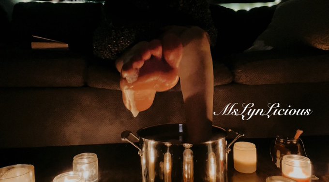I love getting to create art for you all! This is a set of stills from a video I got to make! Full 5<a href="/tag/bathtime"class="tags"><span>#bathtime</span></a><a href="/tag/spaday"class="tags"><span>#spaday</span></a><a href="/tag/bubblebath"class="tags"><span>#bubblebath</span></a><a href="/tag/pedicure"class="tags"><span>#pedicure</span></a><a href="/tag/bubbles"class="tags"><span>#bubbles</span></a>