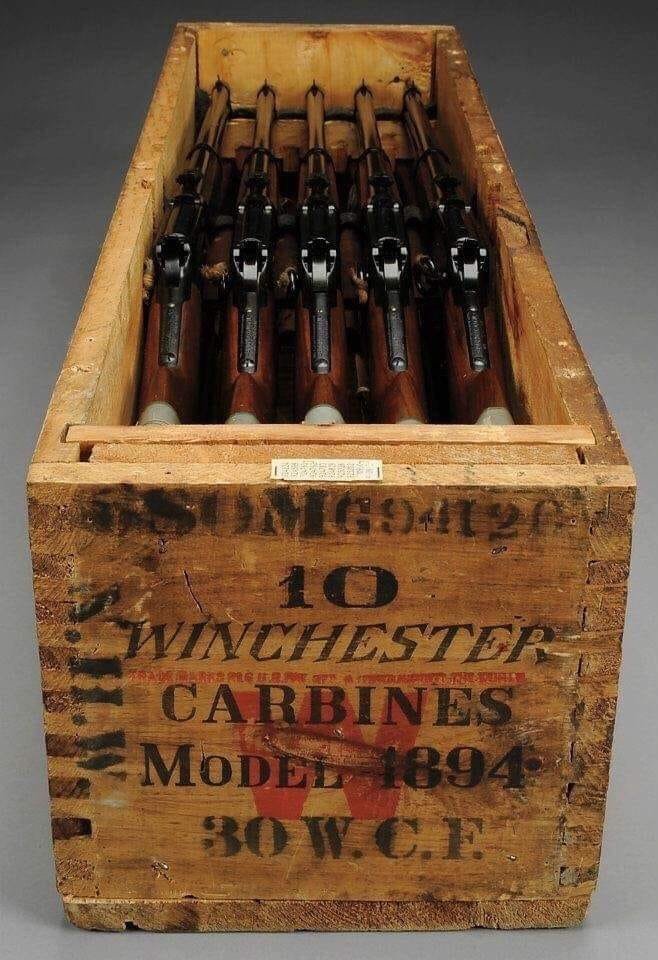 FirearmsNewsMag's tweet photo. How would you like to find a crate of original Winchester lever guns like this!!
#winchester #levergun #model94 #woodsgun #deerhunting #cowboygun https://t.co/QVYKiSsah4