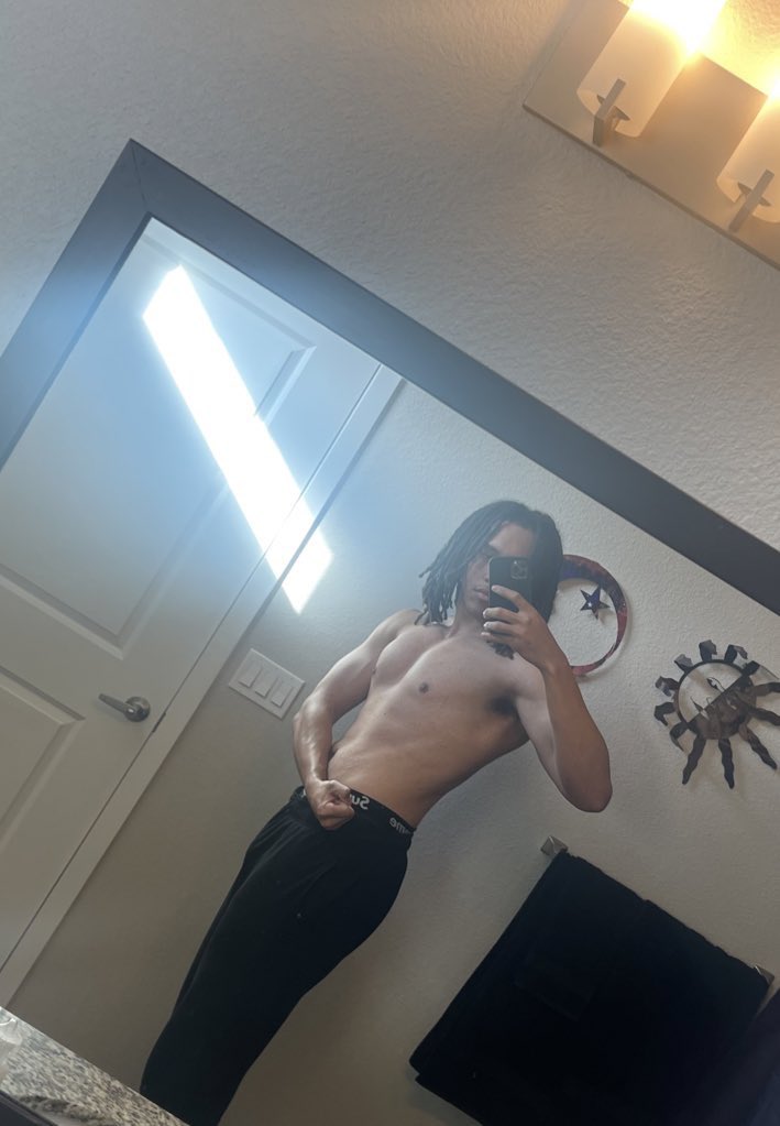 saribigmad's tweet photo. I’m officially up 23 pounds in my bulk if anyone even cares . https://t.co/YL0iE8uaQG
