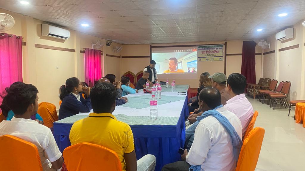 #HappeningNow : One day Orientation and training to #SanitationWorkers and #Privatesector of #NepalgunjSubMetropolitanCity on Occupational Health and Safety under the @WASHSDG @LabourandEmploymentDepartment 
<a href="/SnvNepal/">SNV Nepal</a> <a href="/ShresthaRaj98/">Raju Shrestha</a> <a href="/krishnagc/">Krishna G.C.</a> <a href="/GaffarA13256351/">Gaffar Ali</a>