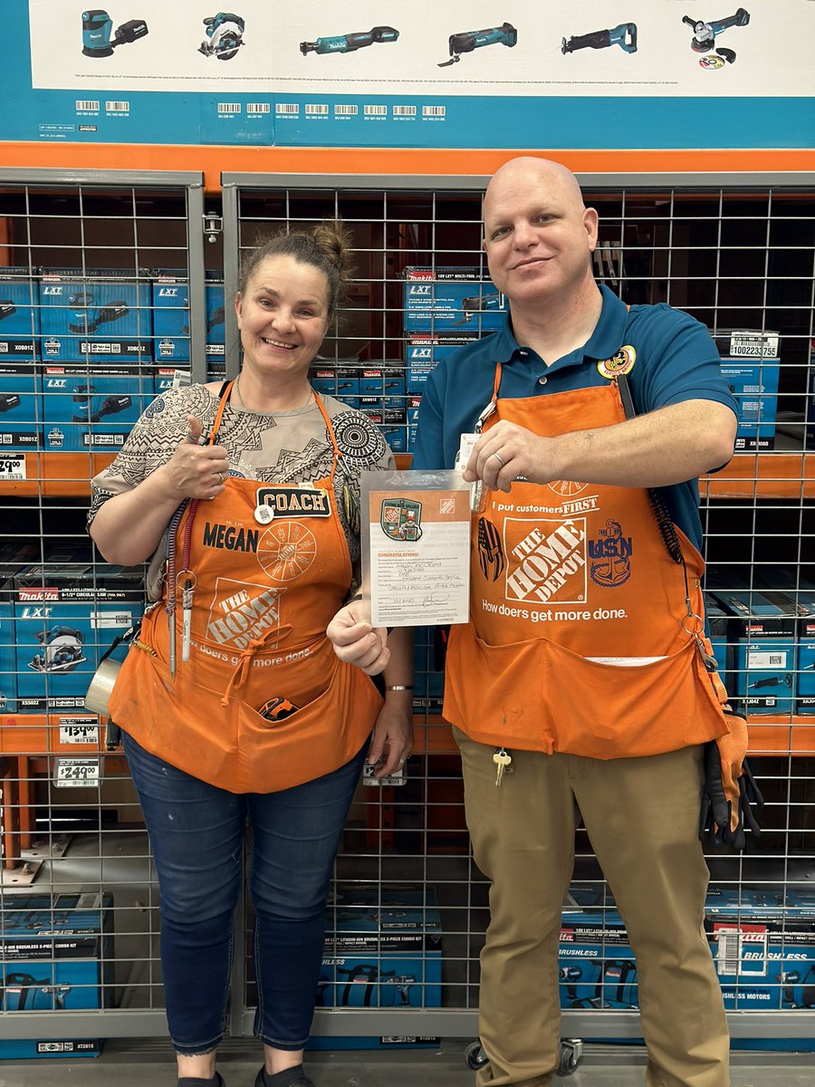 Brandi6371's tweet image. Homer Awards and Milestones at #485!! Celebrating our associates 🎉 
#CelebrateYOU 

 @Edmond0485 @NagyAndrew @ShawnMinkner @SandraD2429 @DepotRob @aboutthepigskin 

#PMDPeopleFirst 
#D287WeAreTheBar #D287StrongerTogether
#FearUs485