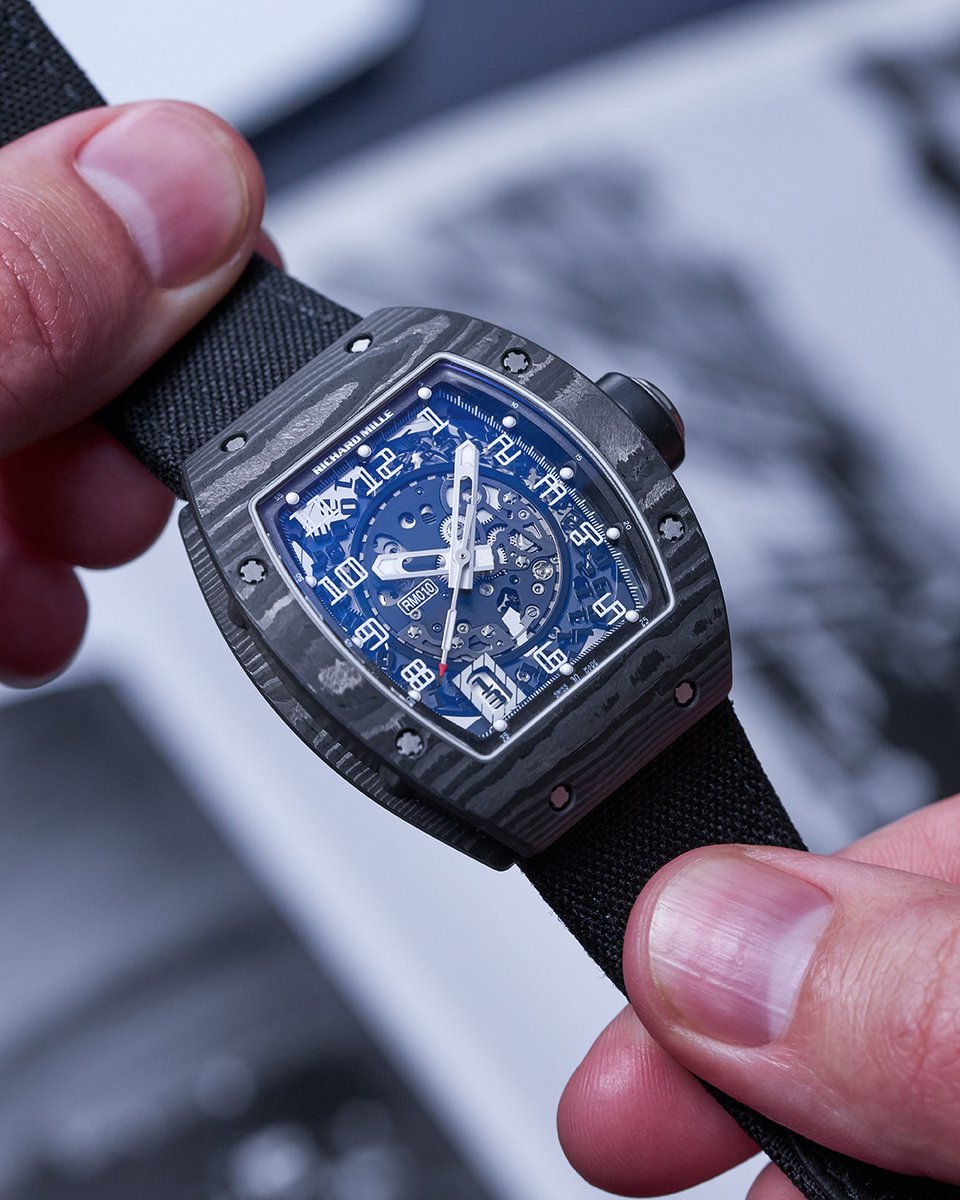WorldtimerDiW's tweet photo. #RichardMille #DiW Carbon #RM010 Lightest In The World
Price and Watch Details: https://t.co/mGBLd7OId8
#millenation #RichardMilleClub #RichardMilleOfficial #jacobandco #InspiredbytheImpossible #RichardMilleWatches #RichardMilleWatch #RM10 #RMwatch #RichardMiller #hauteHorology https://t.co/wXNraUnQBA