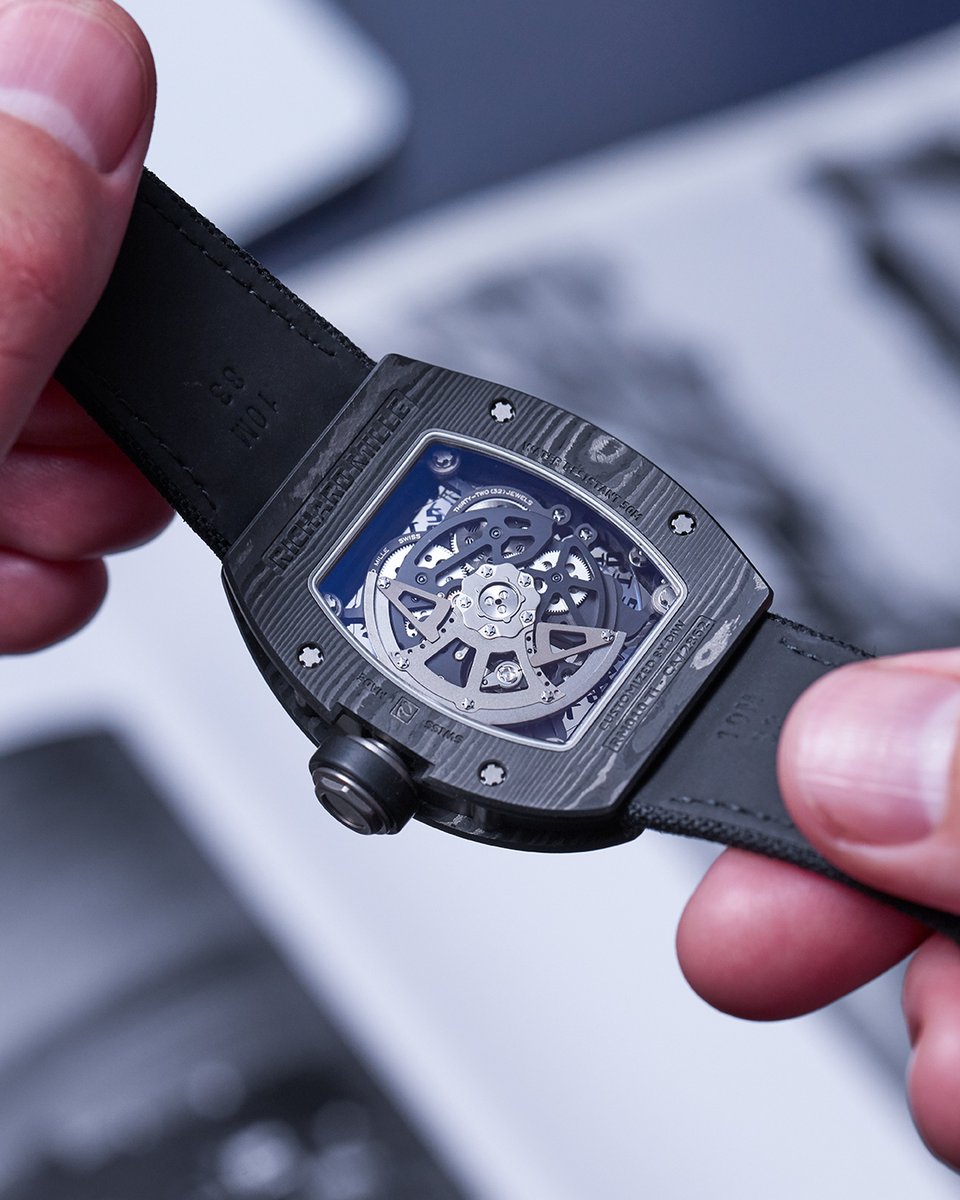 WorldtimerDiW's tweet photo. #RichardMille #DiW Carbon #RM010 Lightest In The World
Price and Watch Details: https://t.co/mGBLd7OId8
#millenation #RichardMilleClub #RichardMilleOfficial #jacobandco #InspiredbytheImpossible #RichardMilleWatches #RichardMilleWatch #RM10 #RMwatch #RichardMiller #hauteHorology https://t.co/wXNraUnQBA
