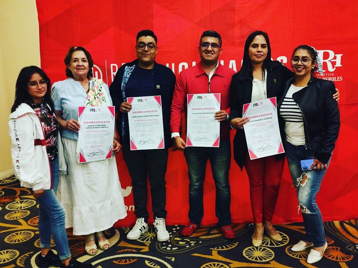 LuisAdrian_R's tweet photo. El viernes Pasado Recibimos de parte del Equipo del @IRHnacional  @IRH_Edomex los nombramientos que nos acreditan como la nueva dirigencia de la Filial en #Huixquilucan y de la cual tengo el privilegio de presidir. Agradezco todo el apoyo a @gzamacona … https://t.co/FfZnSbI0i7