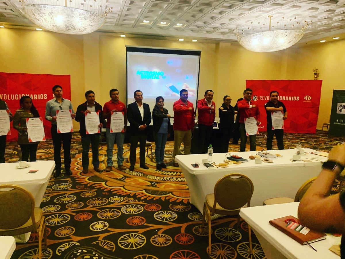 LuisAdrian_R's tweet photo. El viernes Pasado Recibimos de parte del Equipo del @IRHnacional  @IRH_Edomex los nombramientos que nos acreditan como la nueva dirigencia de la Filial en #Huixquilucan y de la cual tengo el privilegio de presidir. Agradezco todo el apoyo a @gzamacona … https://t.co/FfZnSbI0i7