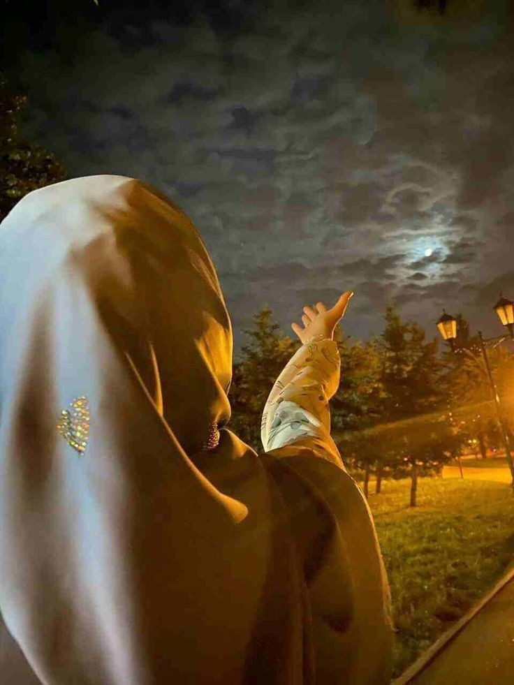 Mehvish13655062's tweet photo. O' Allah!! U are the one who Pardons greatly, & loves to pardon, So pardon me.🤍
#Midhat Fatima zaidi https://t.co/sfg7SumBan