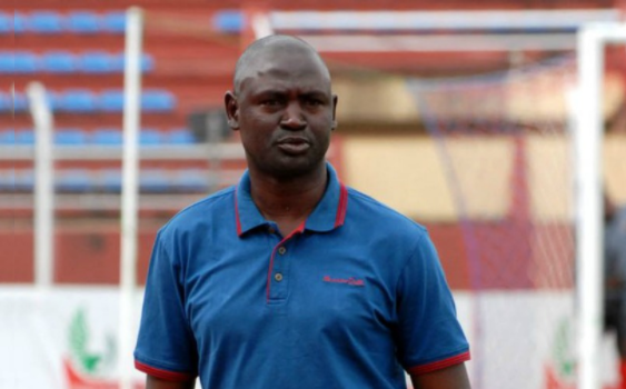 footballliveCH's tweet photo. Kabiru Dogo Warns Kwara United Players of 'Bumpy Ride' Ahead - https://t.co/iB7ksg73UZ https://t.co/MNcK8xXSNx
