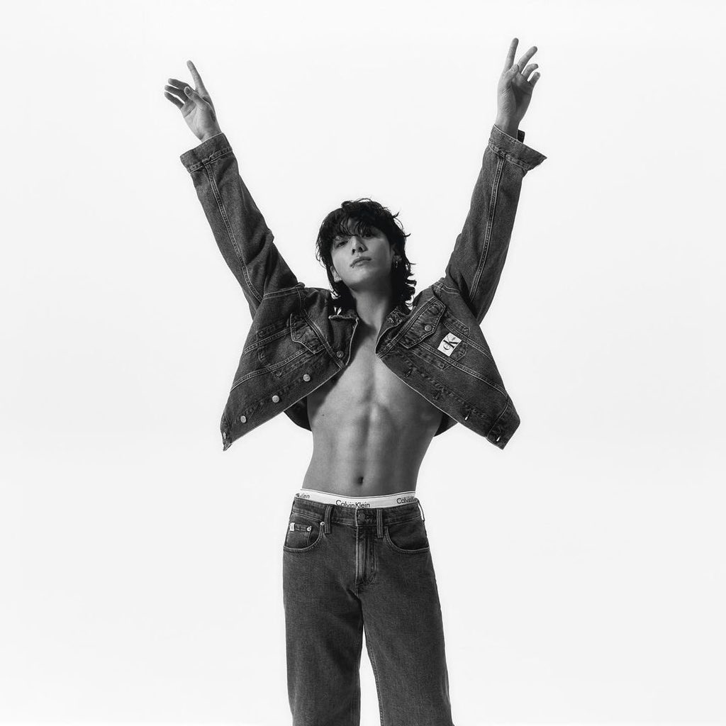 Daily_JKUpdate's tweet photo. OH MY GOD!! Jungkook x Calvin Klein x Elle Men Thailand 😭😭😭

GLOBAL AMBASSADOR JUNGKOOK
#JUNGKOOKxCALVINKLEIN
POP CULTURE SENSATION JUNGKOOK https://t.co/tlt4PWoafc