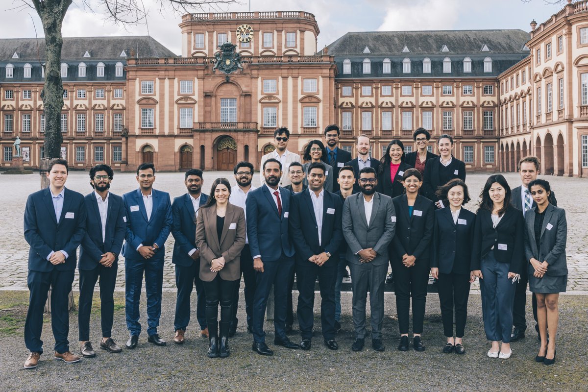 A warm welcome to the Master in Management Analytics class of 2023! It is great to have you finally here in Mannheim after you spent the first half of the program at @ReichmanUni's ArisonSchool of Business #MannheimerForLife #ManagementAnalytics #BusinessAnalytics